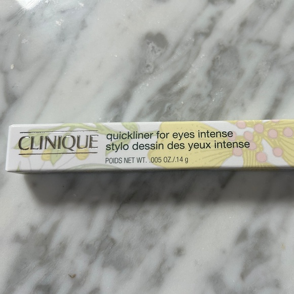 NEW Clinique Quickliner for Eyes Intense 09 Intense Ebony Eyeliner Eye Liner NIB - Picture 1 of 3